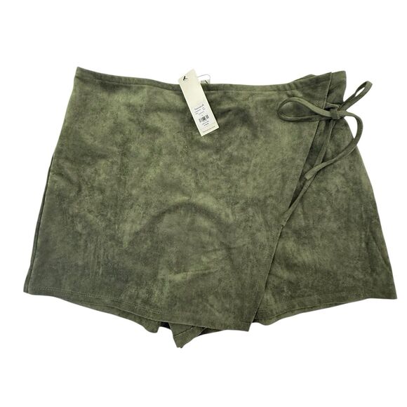 NEW Francescas Wrap it up Skirt Skort Women Large Army Green Ultra Suede Vegan - Picture 1 of 9
